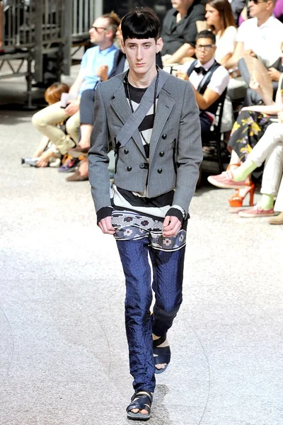 Look 42